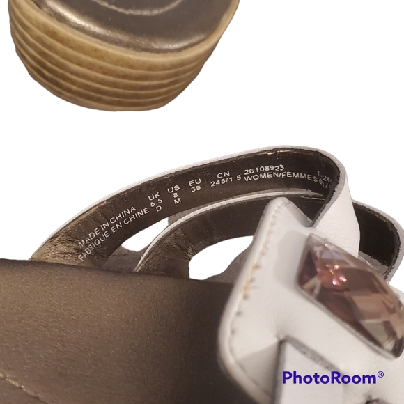 Womens Clarks Size 8 White with Jewels - Picture 4 of 5